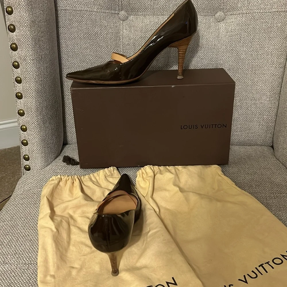 Louis Vuitton Ladies Pumps - Picture 5 of 10